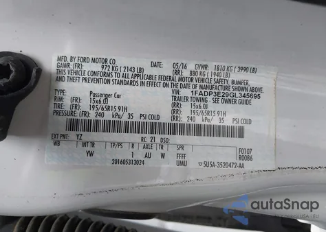 2016 Ford Focus S z USA, uszkodzony, nr VIN 1FADP3E29GL345695